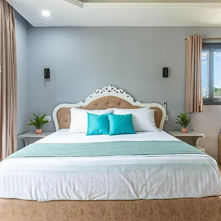 Sea Breeze 36 Llaman - Free Parking *