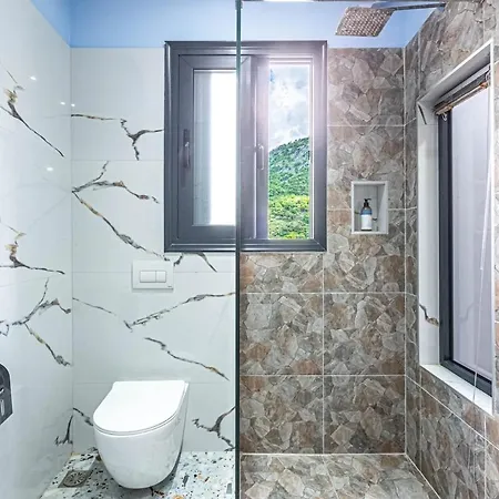 Sea Breeze 36 Llaman - Free Parking *